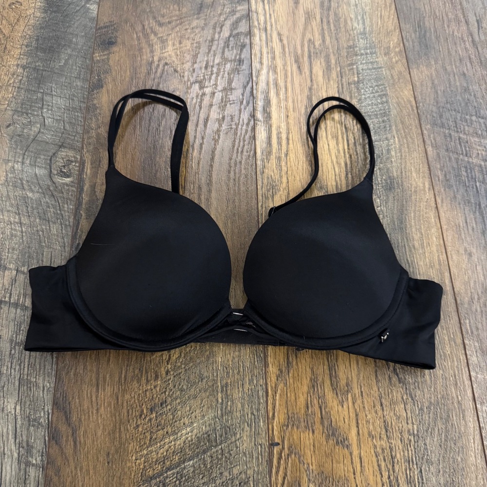 Victoria's Secret Very Sexy Push-Up Bra Black Underwire Womens 32B